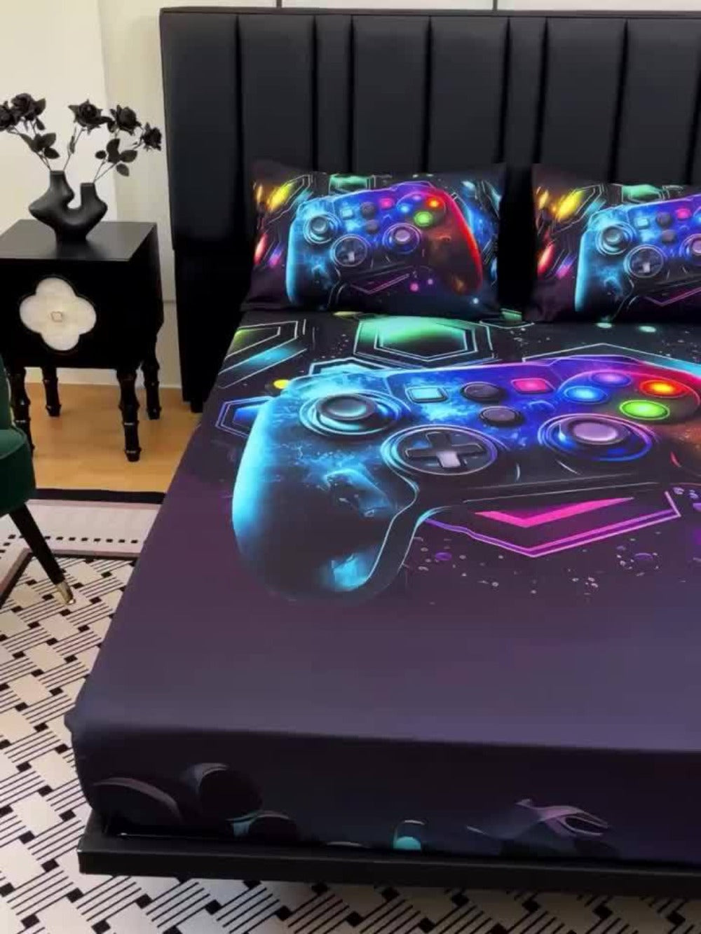 Gaming Bed Sheet Set 3pcs Fitted Sheet + 2 Pillowcases Gamepad Bedding Deep Pocket Machine Washable Boys Girls Dorm Room Decor Gift for Gamers (No Filling)
