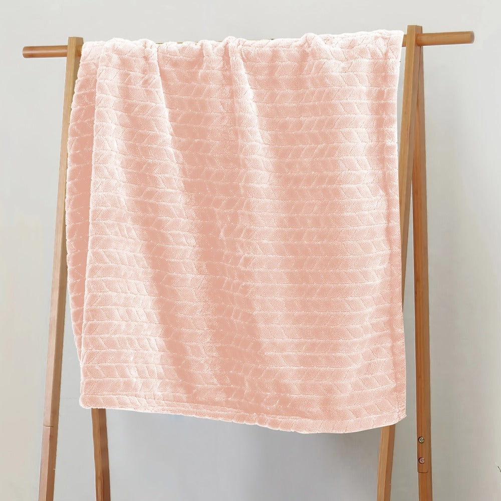 Quilted Flannel Throw Blanket ¨C 180-200gsm Soft Warm All-Season Bed Cover, 17 Patterns, Rhinestone & Checker Designs, 2 Sizes
