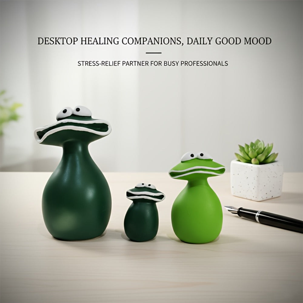 Resin Big Mouth Frog Figurines Set of 3 ¨C Cute Garden Courtyard Ornaments, Funny Parody Decor