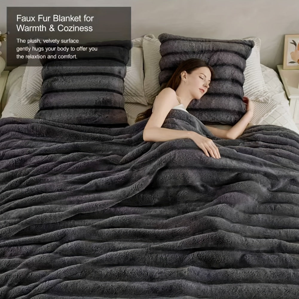 Double-Layer Faux Rabbit Fleece Blanket ¨C 450-500gsm Thickened Soft Warm Throw for Bed, Couch & Travel, All Season, 3 Colors, 5 Sizes
