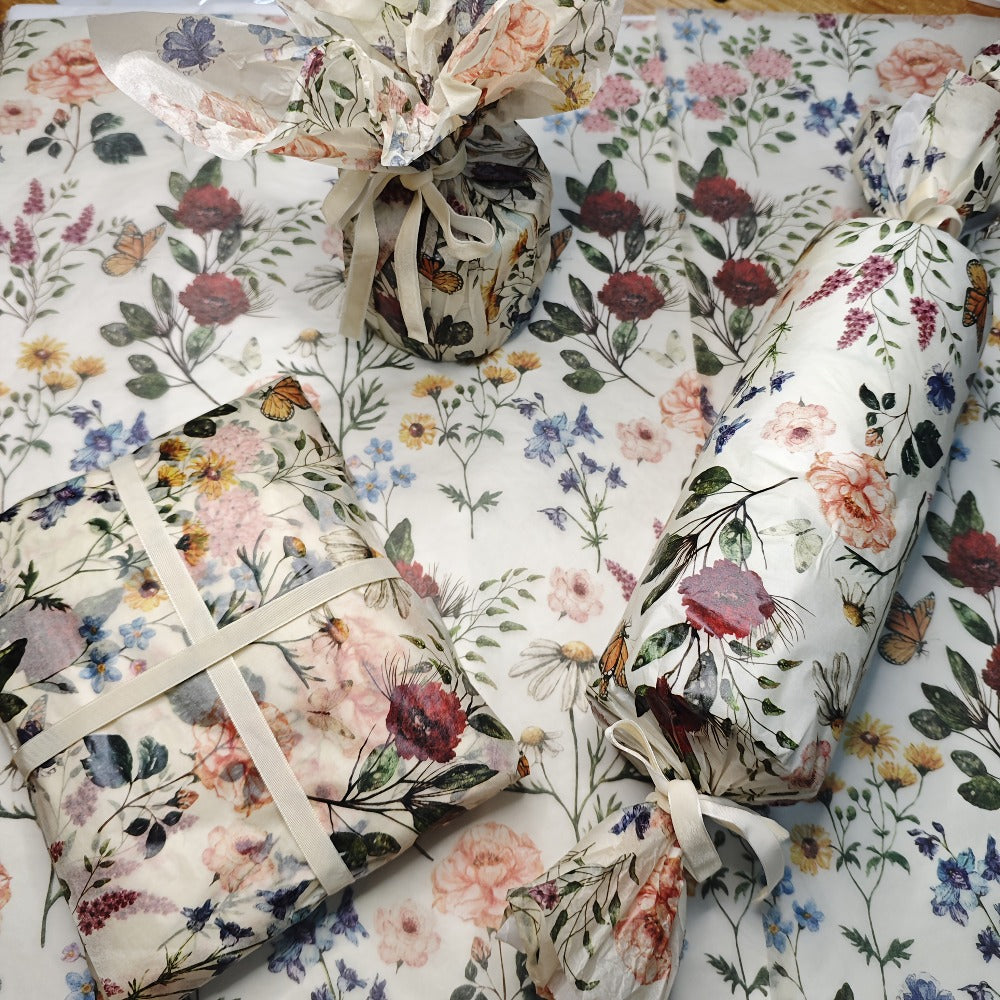 Vintage Floral Wrapping Paper 50pcs, 20¡±x14¡± Elegant Pastel Gift Wrap Sheets with Ruffled Edges, Purple Lily Design for Wedding Birthday Valentine Party Favors