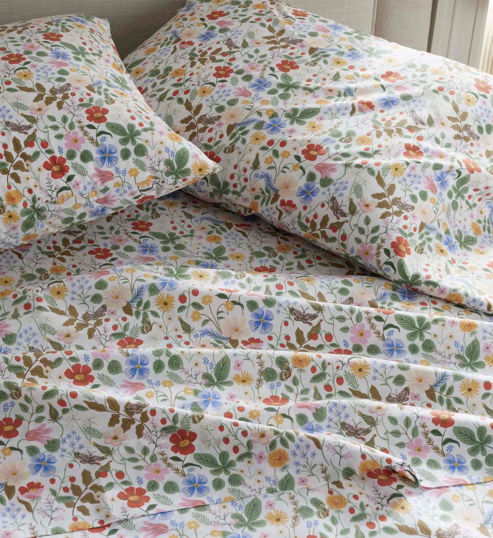 Percale Flat Sheet - Strawberry Fields White