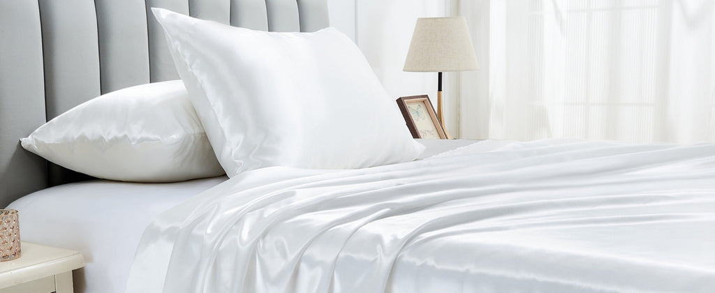 Satin Bed Sheet Set 4 Pcs ¨C Luxury Silky Smooth Hotel-Quality Bedding, Wrinkle-Free Deep Pocket Fitted Sheet, All-Season Elegant Satin Sheets ¨C Twin, Full, Queen & King, Multiple Colors