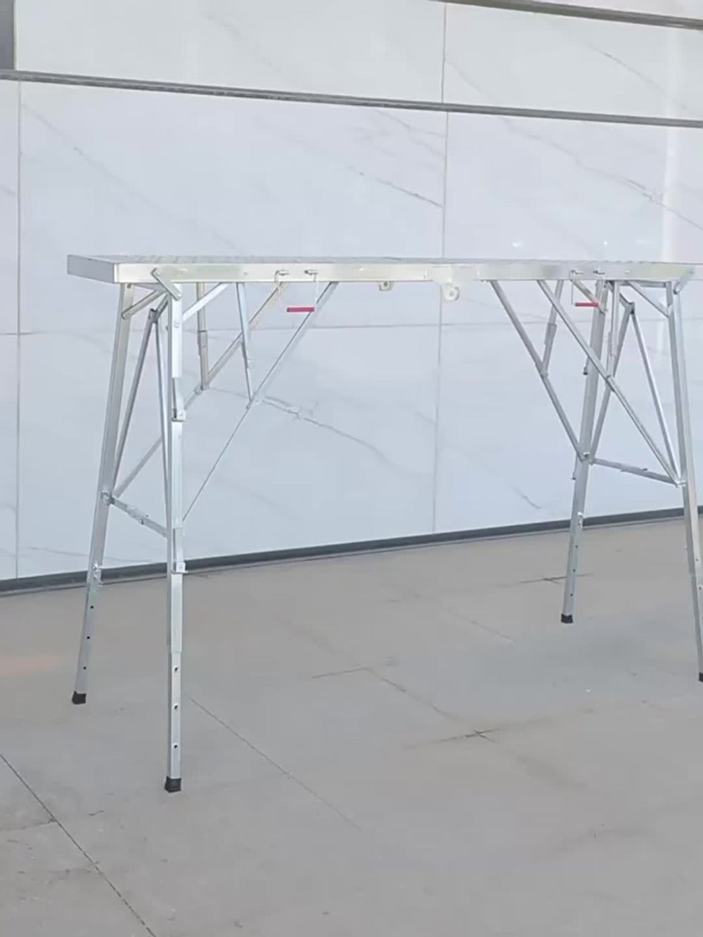 Adjustable Folding Scaffolding Work Platform 800 lbs, Portable Drywall Bench Step Ladder with Anti-Slip Feet & Safety Lock, Height 31.5¡±-49.2¡±, for Painting, Cleaning, Car Washing & Decorating