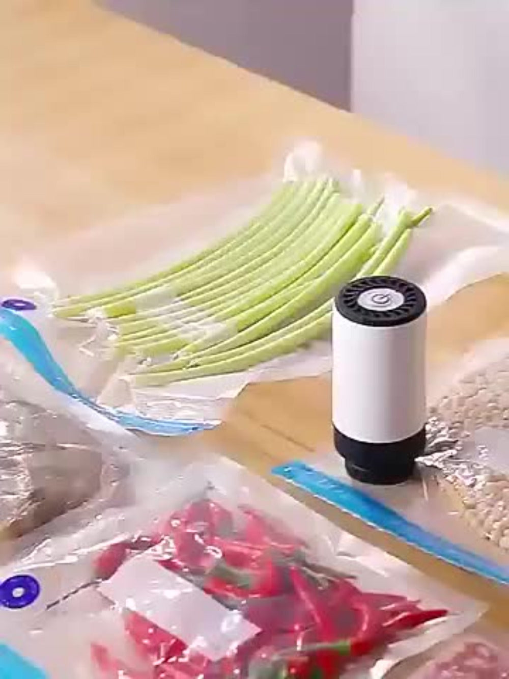 Cordless Vacuum Pump with Multiple Accessories ¨C Portable Food Vacuum Sealer & Dehumidifier for Food Preservation, Crisper Containers, Travel Space Saving & Outdoor Storage
