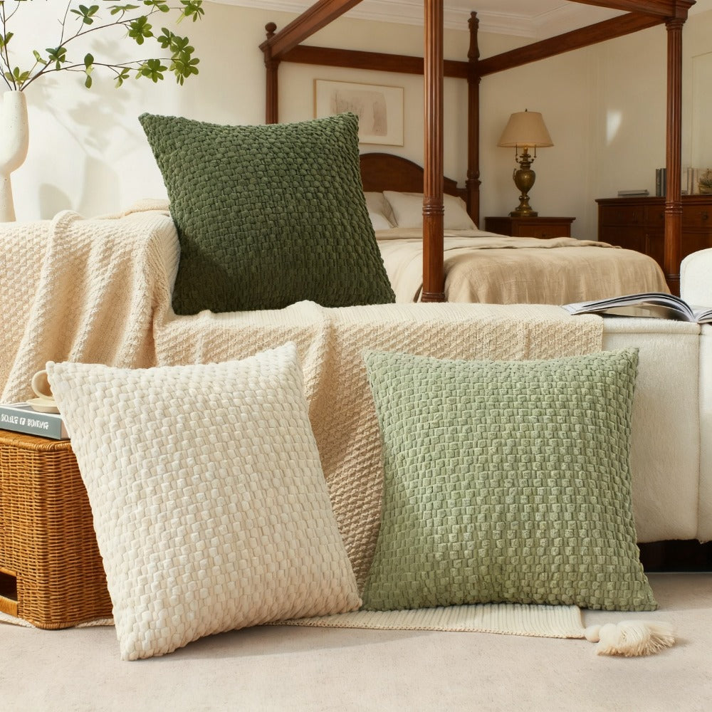 Pillow Covers Set of 4 Boho Plaid Double Sided Plush 18x18 20x20 Inch Zipper Machine Washable Decorative Cushion Covers for Sofa Bed Office Chair Warm Winter Home Decor