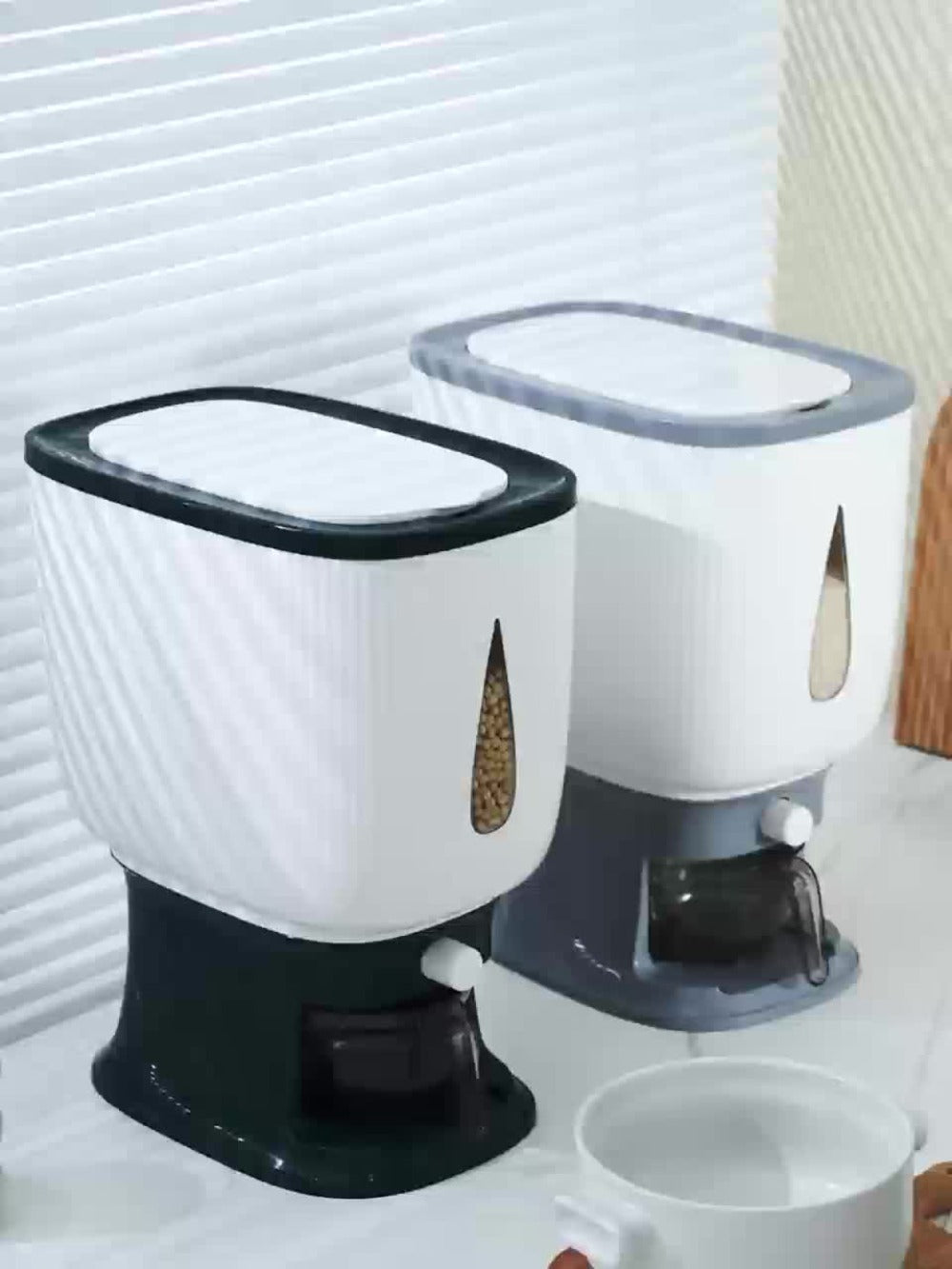 Rice Dispenser with Measuring Cup, 22LB Large Capacity 6-Chamber Sealed Grain Storage Container, Transparent Window, Moisture & Insect Resistant, One-Click Design for Rice Beans Flour Pet Food ¨C Kitchen Cabinet Organizer