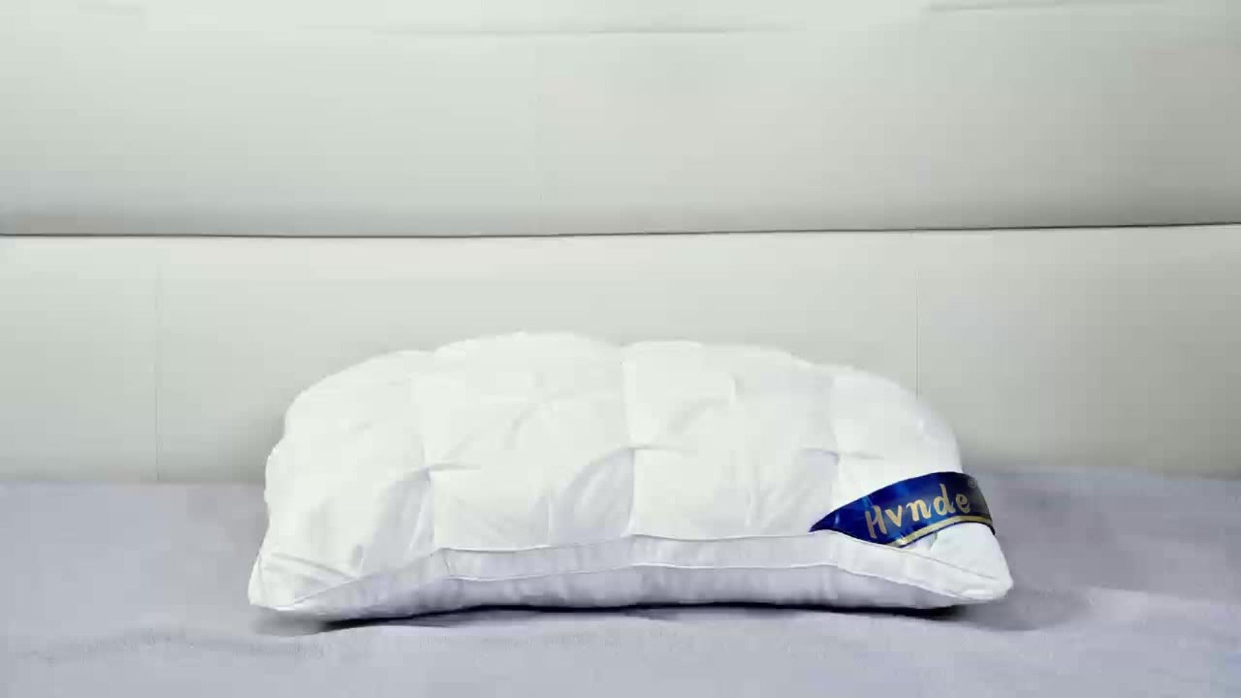 Luxury Hotel Pillows 2-Pack | King & Queen Size, Hypoallergenic Polyester Fill, Soft Satin Cover, Deep Sleep Neck Support, All-Season Non-Sinking Pillow Core, Boho Modern Design