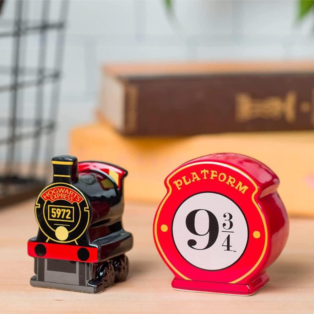 Harry Potter Hogwarts Express Salt and Pepper Shaker Set Ceramic Kitchen Dining Table Decor Gift
