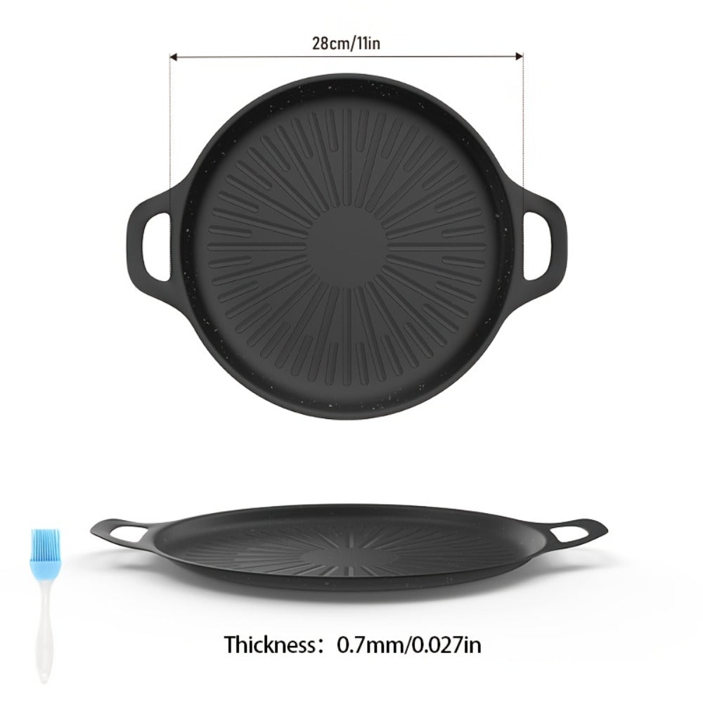 BBQ Griddle Pan Non-Stick with Oil Drain Groove & Double Handles ¨C Multi-Function Grill Frying Pan with Oil Brush for Outdoor BBQ Family Gatherings Indoor Stovetop Cooking | Easy Clean Cookware