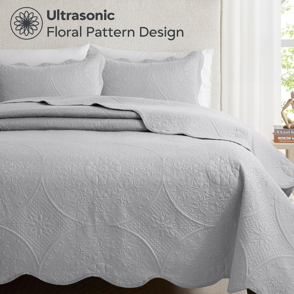 Quilted Bedspread Set 3 Piece ¨C Soft Floral Coverlet with Pillow Shams, Lightweight Breathable Quilt for Bedroom & Guest Room, All Season Bed Cover