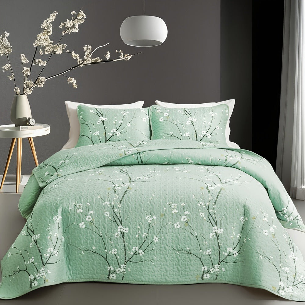 Plum Blossom Quilted Bedspread Set Machine Washable Soft Breathable Hypoallergenic Comforter with Pillowcases Twin Full Queen King Size Floral Bed Cover Bedding Set
