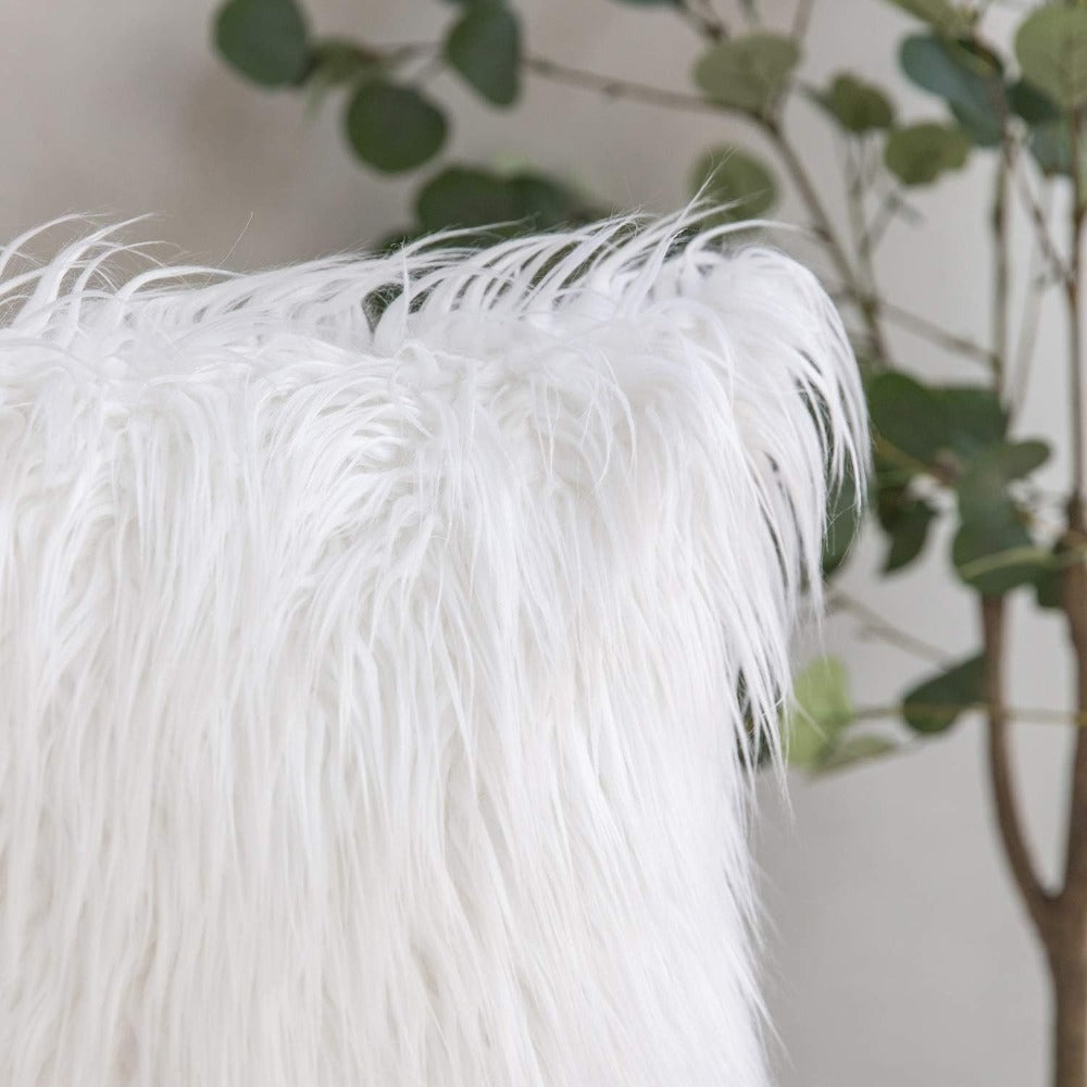 Faux Fur Throw Pillow Covers Pack of 2 ¨C Luxury Soft Fluffy Decorative Cushion Covers for Couch Bed Sofa, Pet Friendly, Zipper Closure