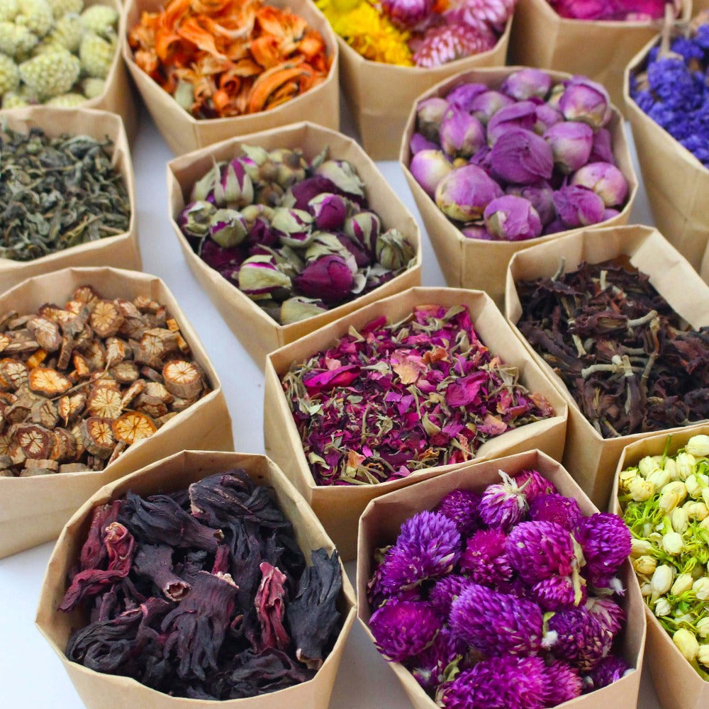 Dried Flowers Craft Set 24 Packs Natural Dried Botanicals for Resin Jewelry Making DIY Candle Soap Scrapbook Seasonal Decor Roses Lavender Jasmine Peony Forget-Me-Not Mixed Flower Kit