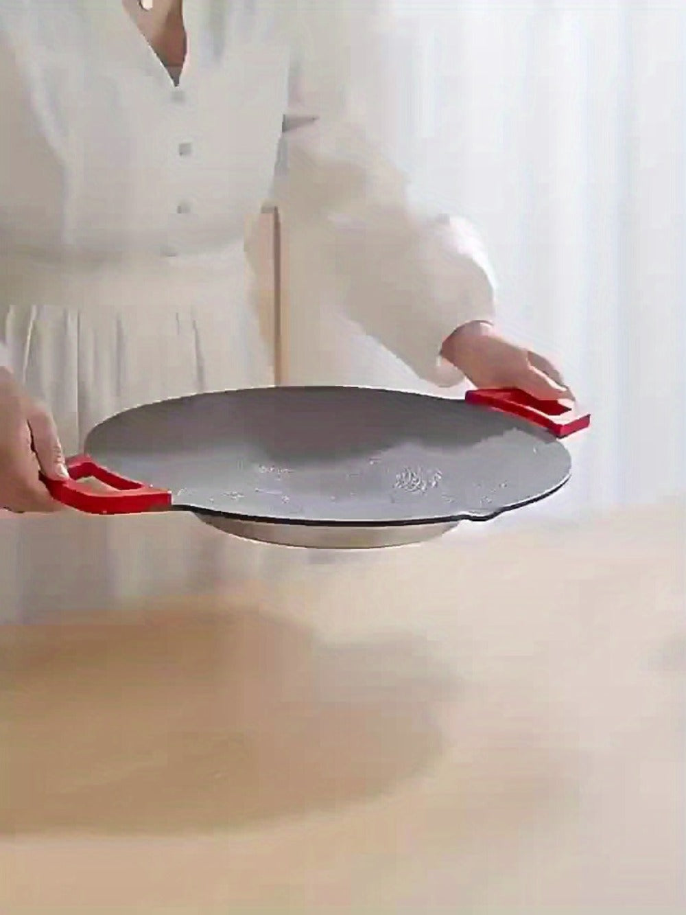 Korean BBQ Grill Pan ¨C Round Non-Stick Multi-Functional Electric Grill Pan with Red Handle & Adjustable Settings, Home & Outdoor BBQ Pot for Family Gatherings, Available in 14.17¡± & 15.75¡±