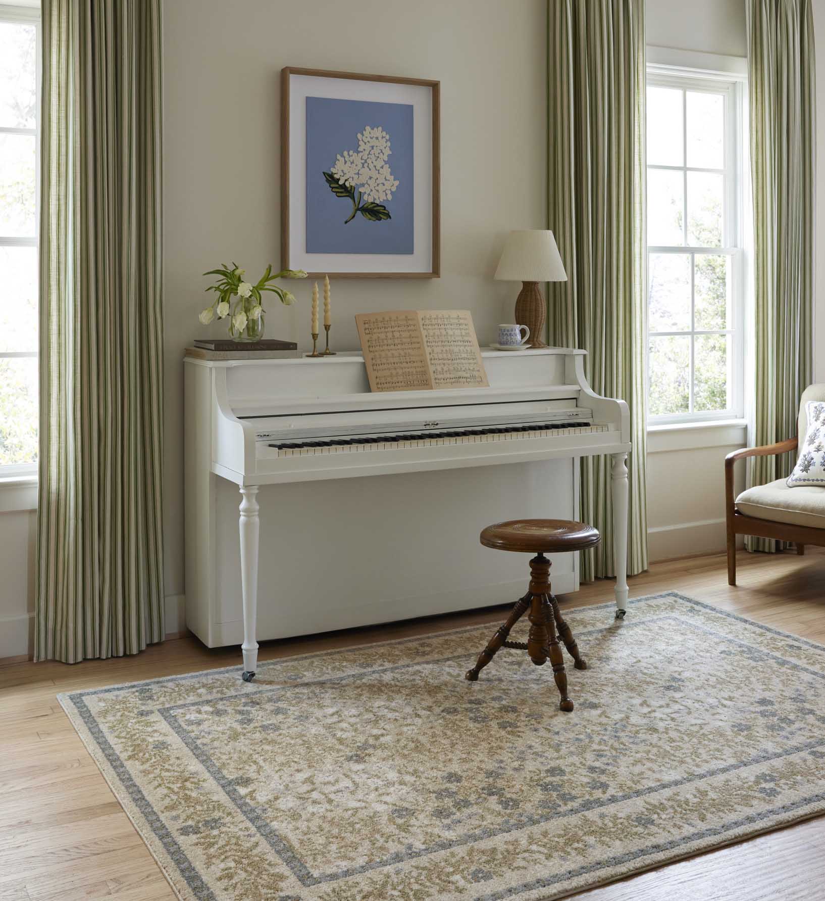 Laurel Wildwood Garden Power Loomed Rug - Cream