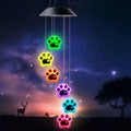 Solar Wind Chime Light Paw Print RGB Color Changing Outdoor Garden Hanging Decoration, Dog Cat Pet Memorial Wind Chime Solar Powered for Balcony Patio Courtyard Yard Holiday Gift for Pet Lovers