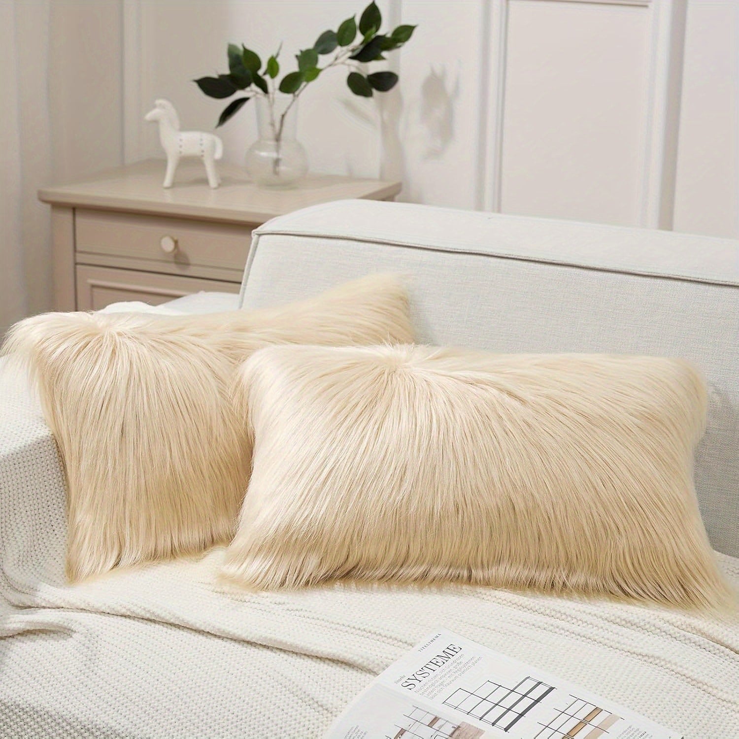 Faux Fur Throw Pillow Covers Pack of 2 ¨C Luxury Soft Fluffy Decorative Cushion Covers for Couch Bed Sofa, Pet Friendly, Zipper Closure