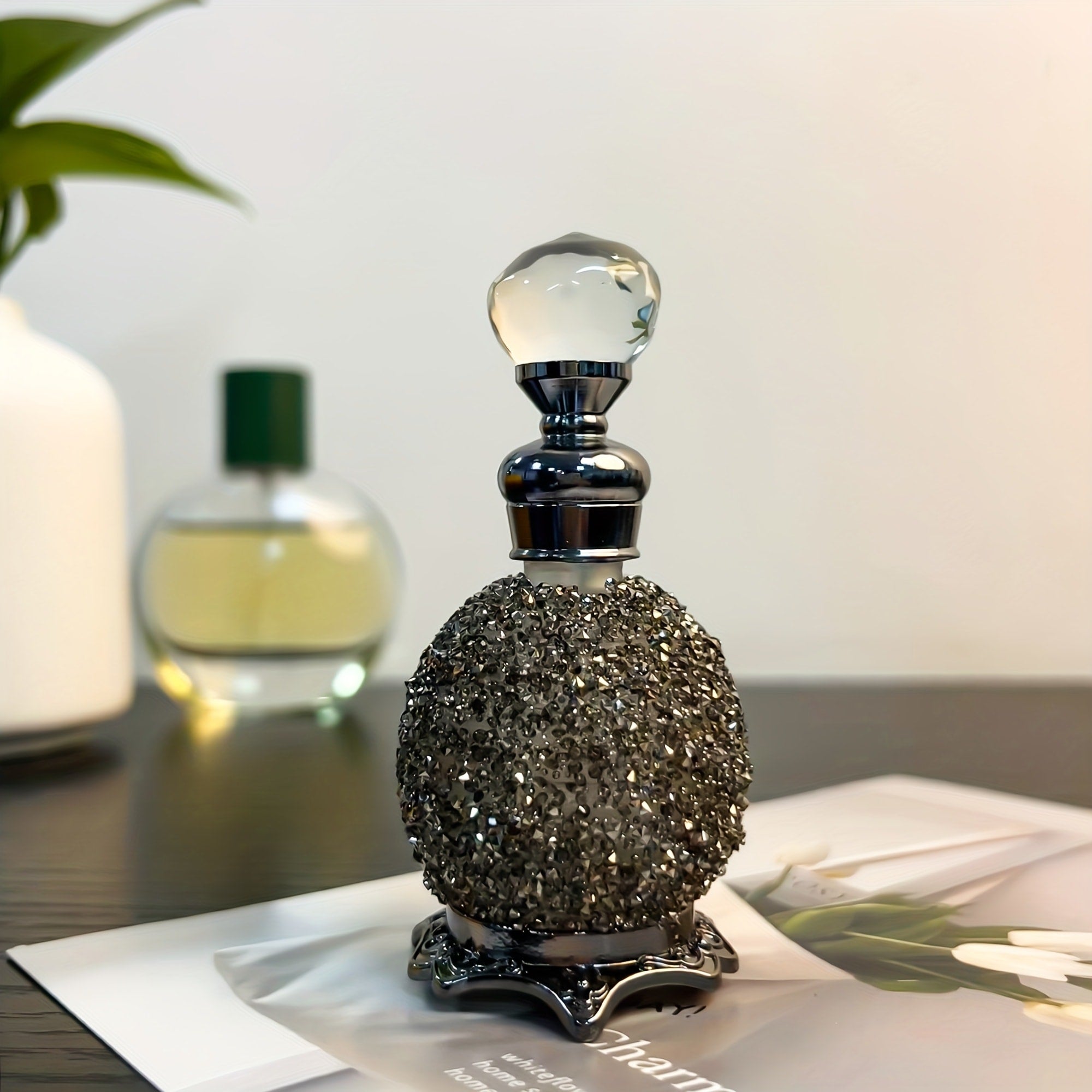 Perfume Bottle Refillable Atomizer 0.51oz, Vintage Imitation Crystal Arabic Style Empty Essential Oil Spray Bottle, Portable Travel Perfume Decanter for Dressing Table Home Decoration Gift