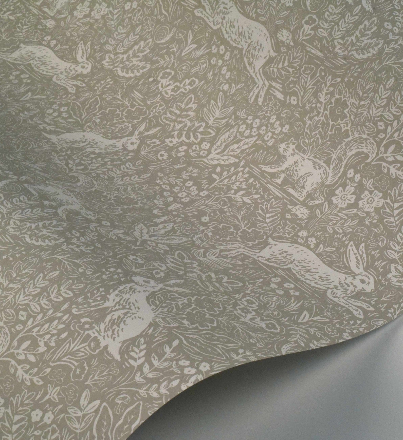 Fable Wallpaper - Linen