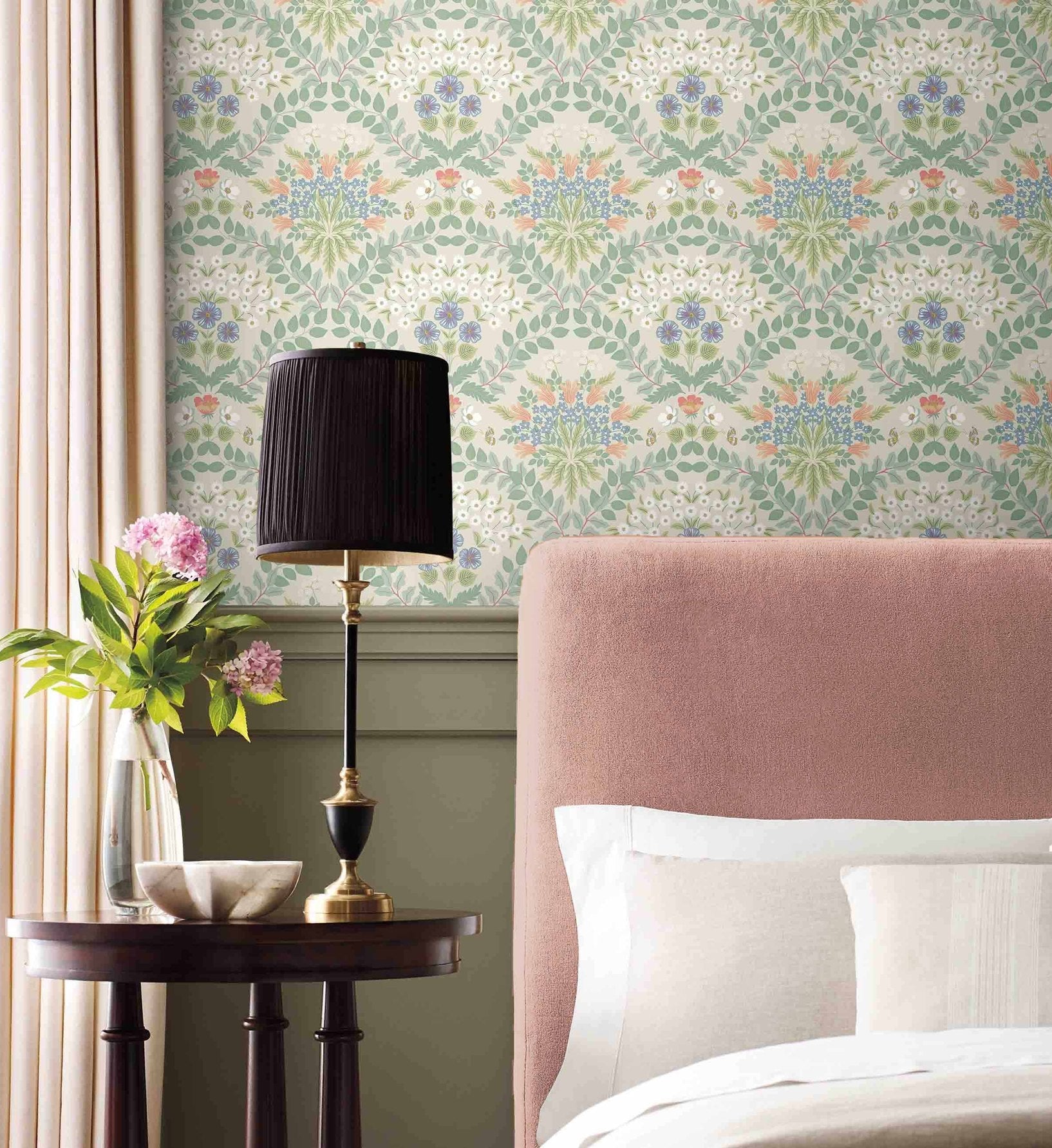 Bramble Wallpaper - Cream