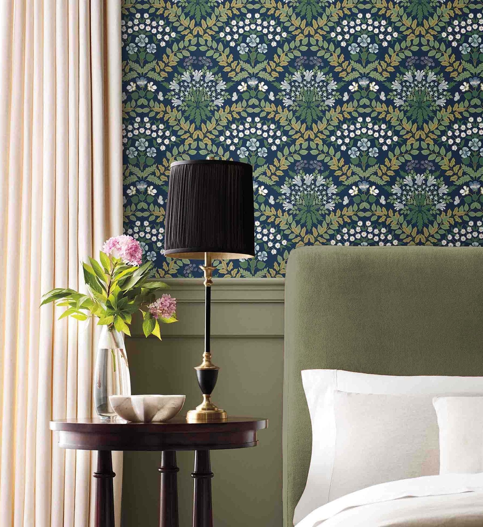 Bramble Wallpaper - Navy