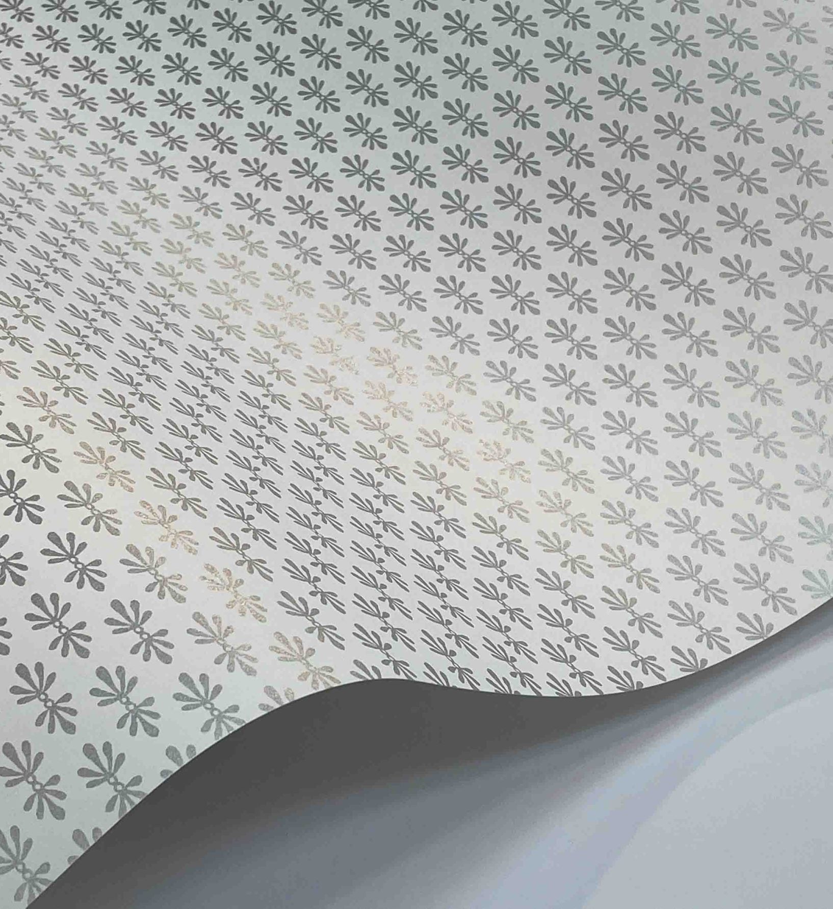 Petal Wallpaper - White & Metallic Silver
