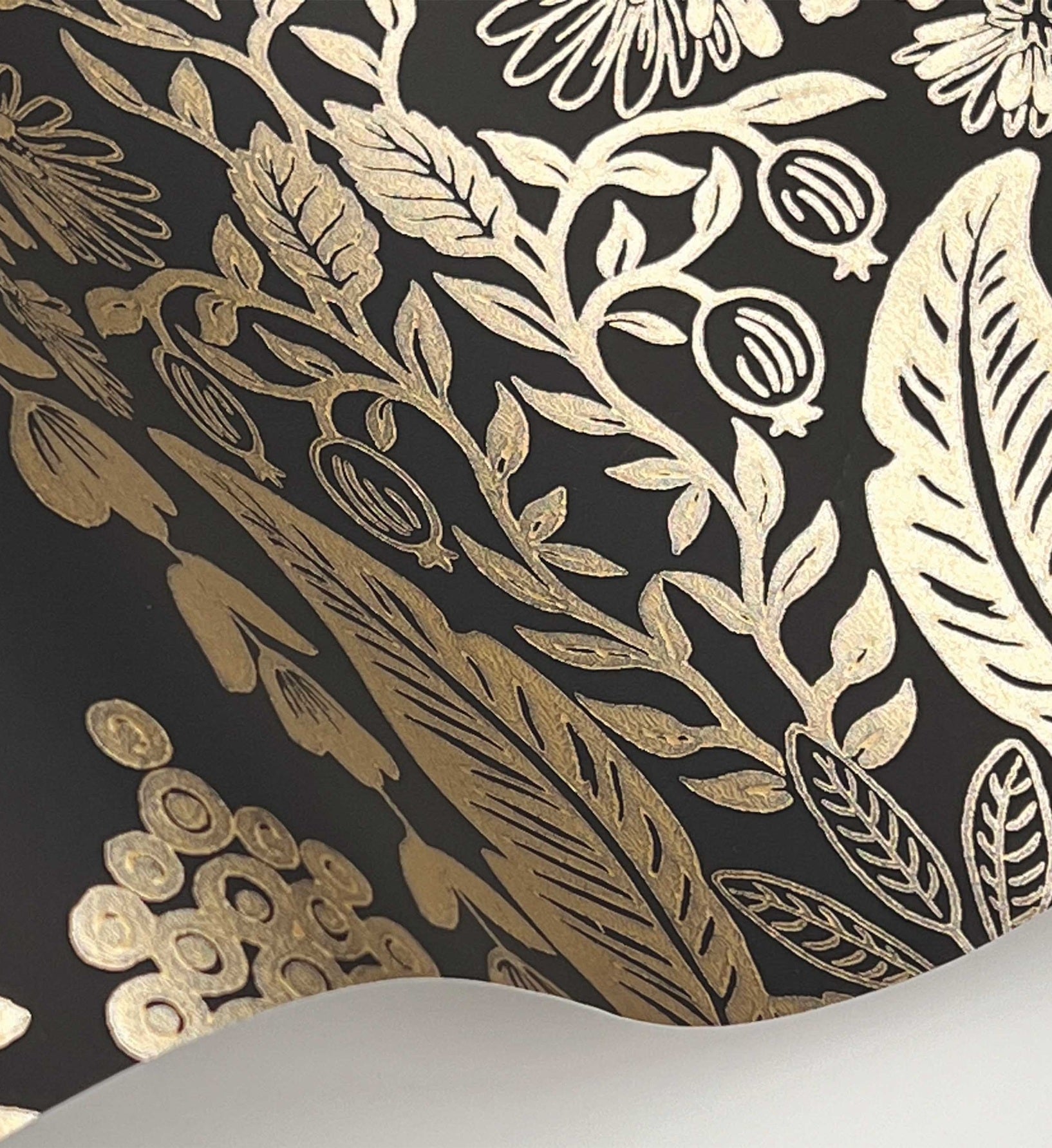 Pineapple Damask Wallpaper - Black & Gold